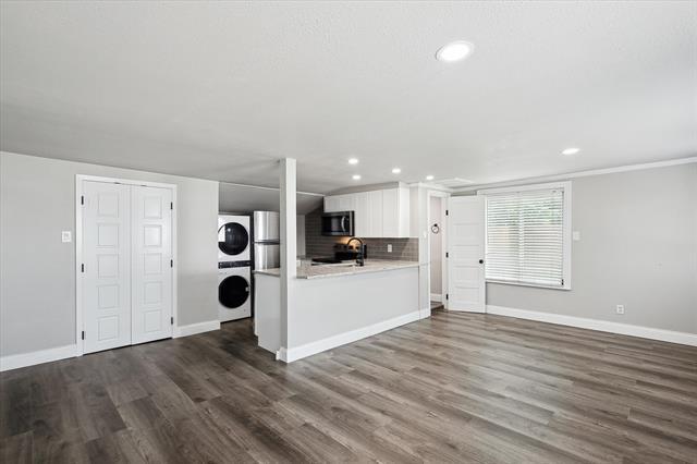 Building Photo - 3620 Stadium Dr