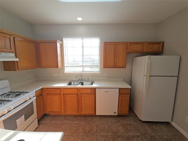 Building Photo - 2817 Southampton Way