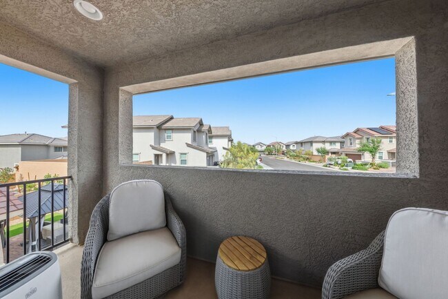 Building Photo - Elevated Living in Cadence – Model-Quality 3-Bedroom Home in Henderson’s Premier Master-Planned C...