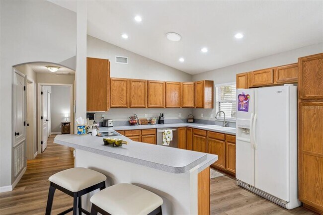 Building Photo - 165 Quail Oaks Cir