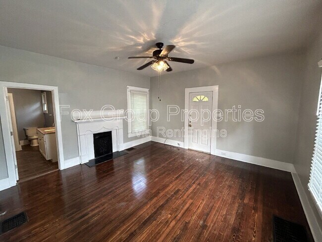 Building Photo - 348 W McLelland Ave