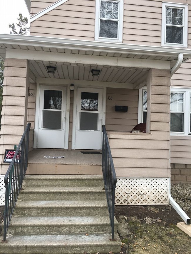 Primary Photo - 431 S Quincy St