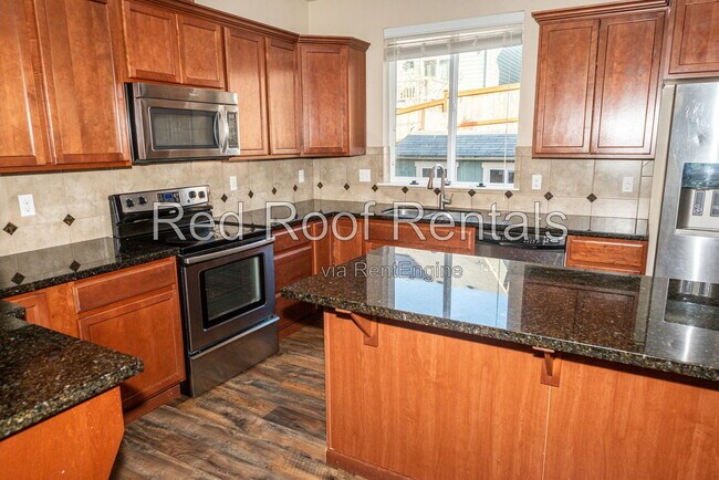 Building Photo - 1441 Farina Lp SE
