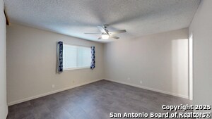 Building Photo - 2811 Old Field Dr