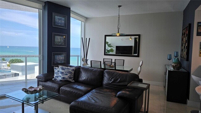 Building Photo - 6515 Collins Ave