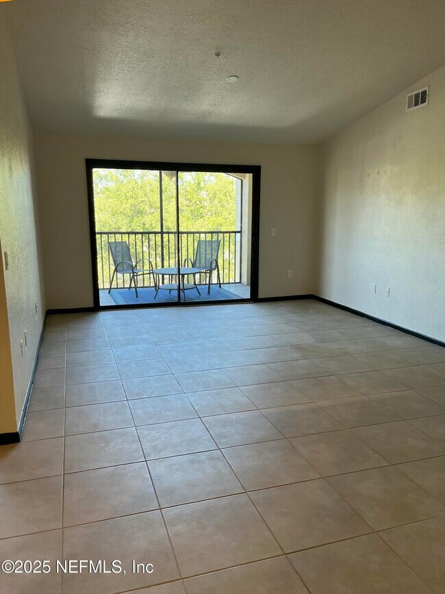 Building Photo - 425 Timberwalk Ct