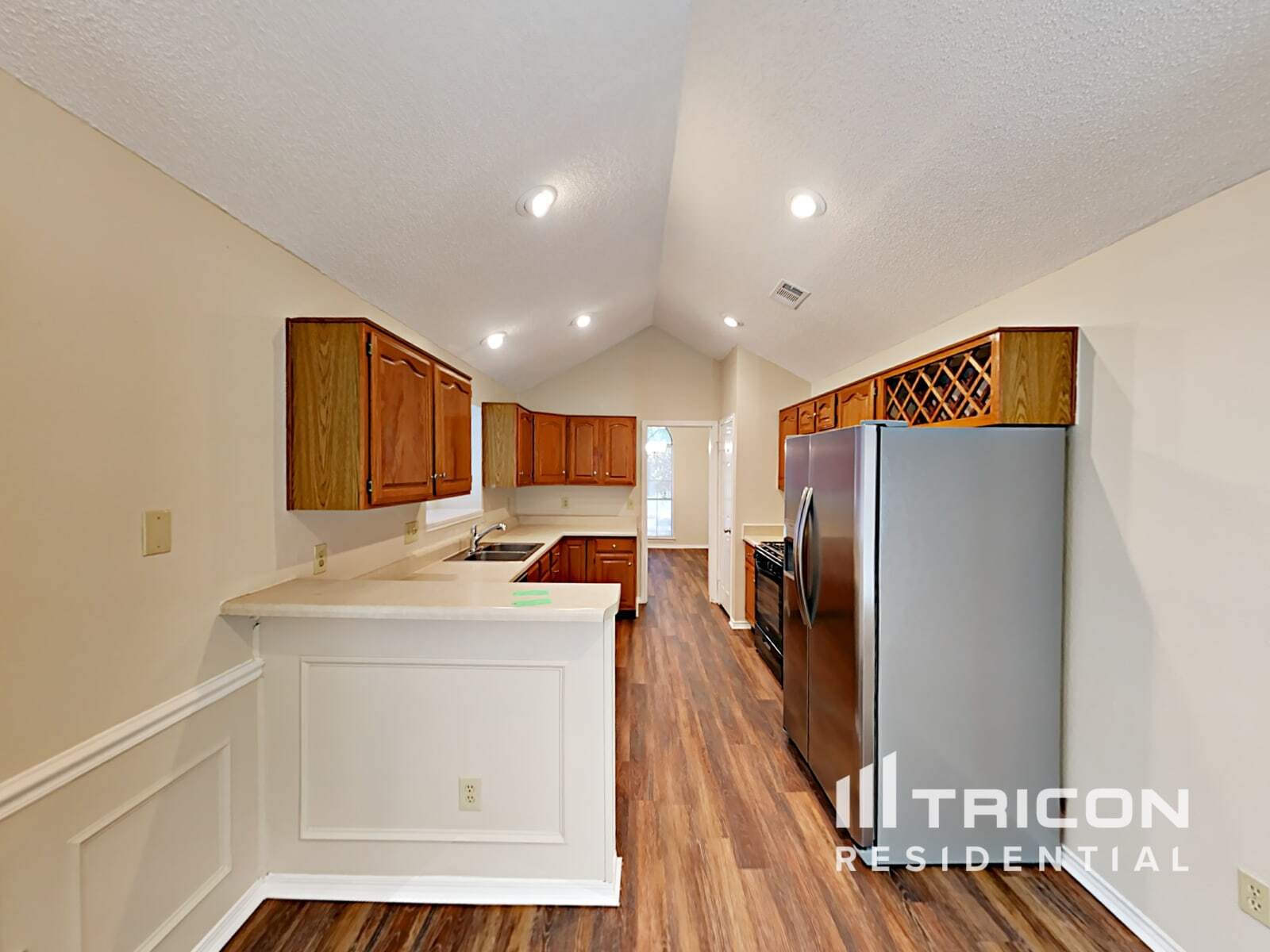 Building Photo - 2804 Beau Dr