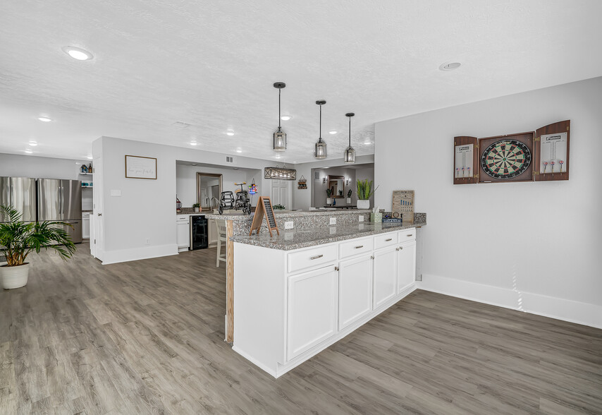 Building Photo - 5110 Pleasure Lake Dr