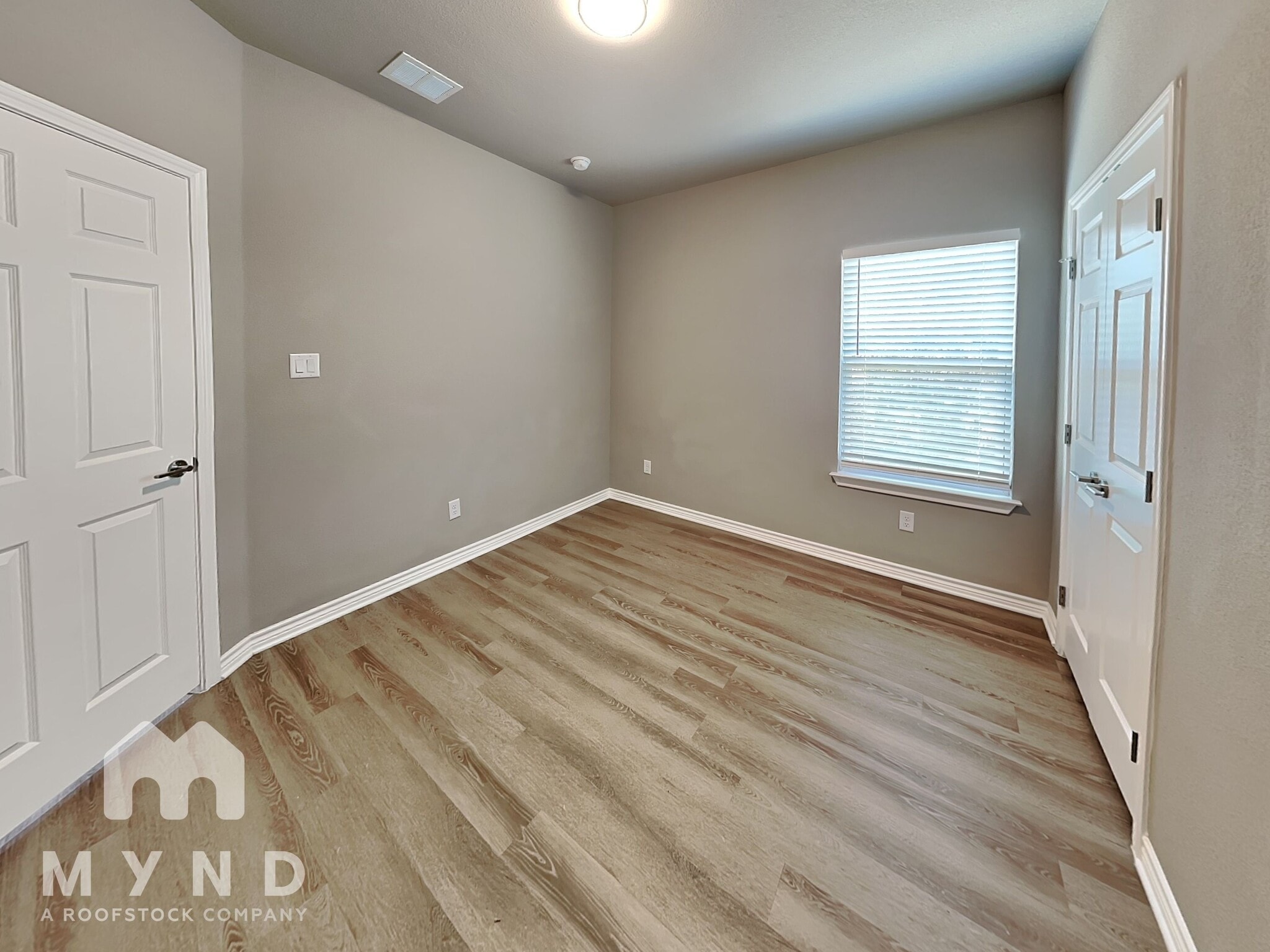 Building Photo - 5621 Van Horn Dr
