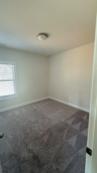 Building Photo - 3685 Summerpoint Crossing