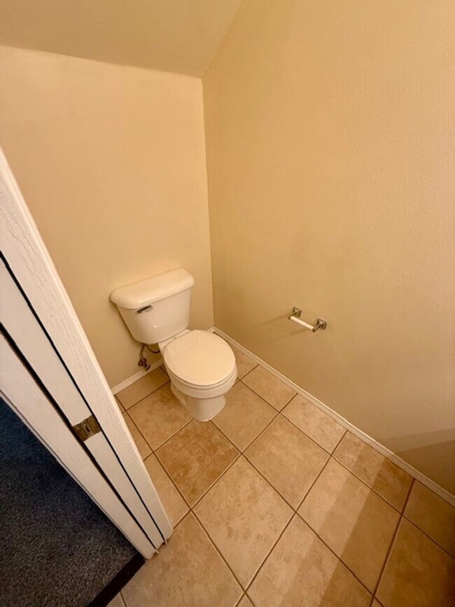 Building Photo - Spacious 2-Bedroom Townhouse in Bozeman – Prime Location!