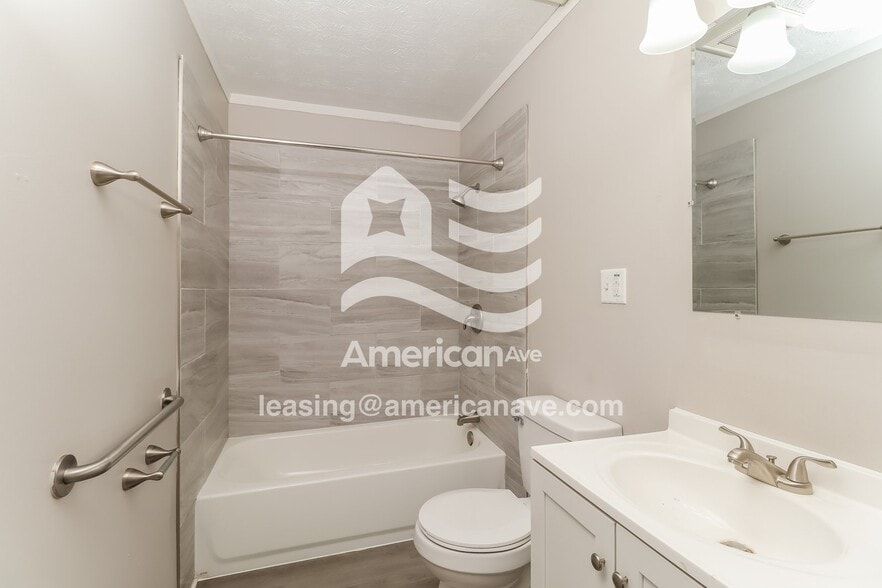 Building Photo - 3905 Ford St