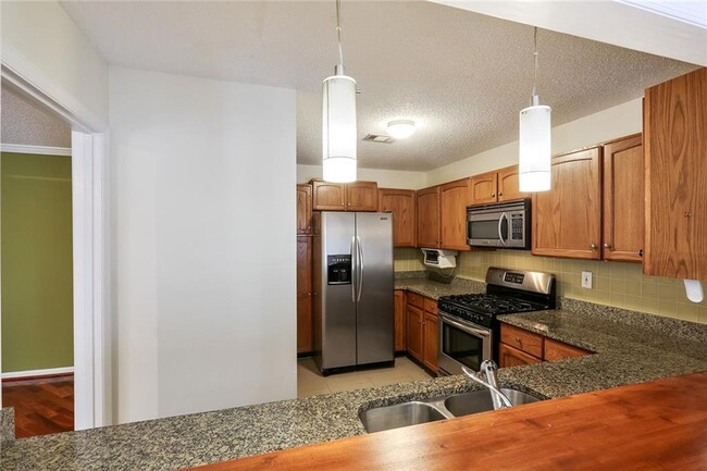 Building Photo - 209 14th St NE