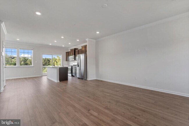 Building Photo - 16649 Green Glade Dr