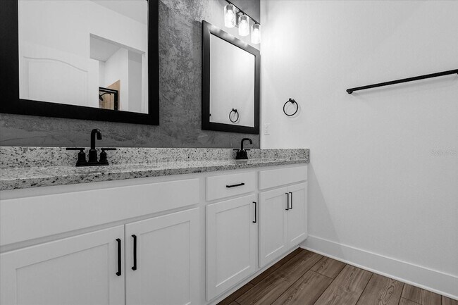 Building Photo - 7962 Rumney Ln