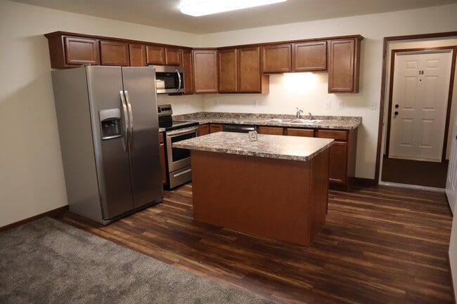 Building Photo - 106 Gardens Ct