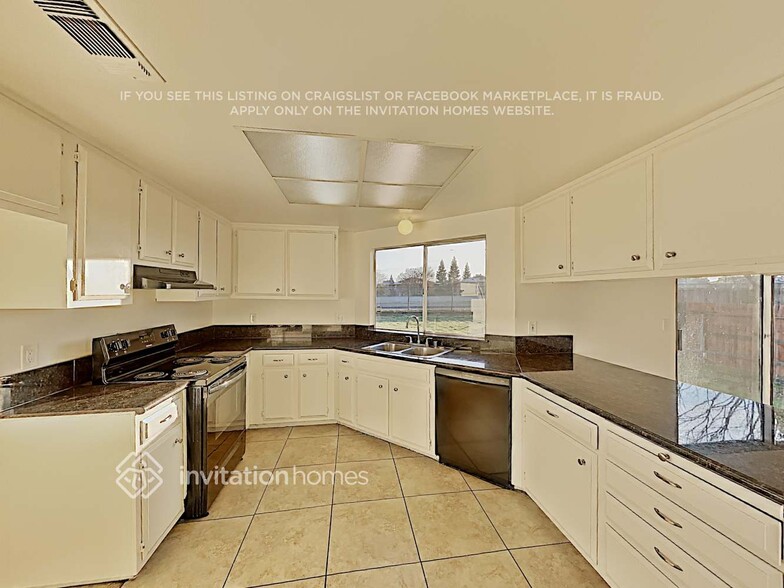 Building Photo - 7483 Mandy Dr