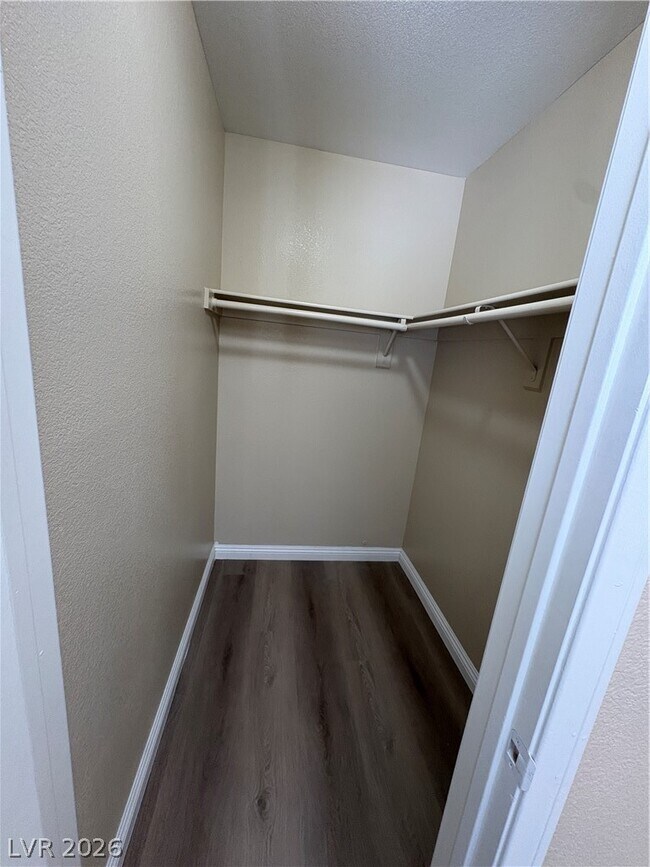 Building Photo - 1009 Torington Dr