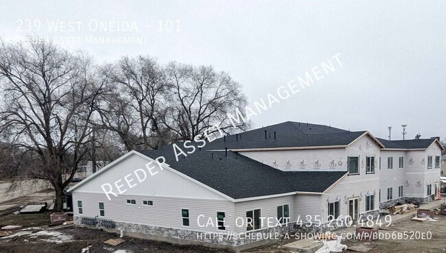 Building Photo - 239 West Oneida-101