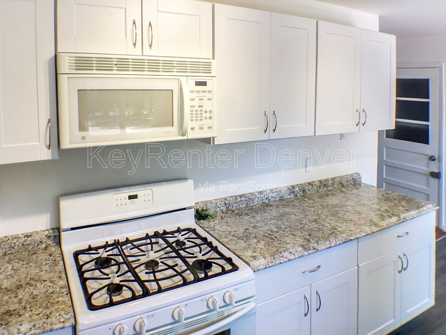 Building Photo - 1285 S Holly St