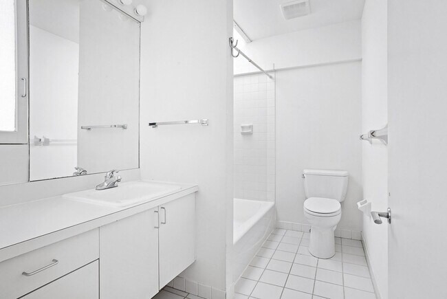 Building Photo - 14 Chauncy St