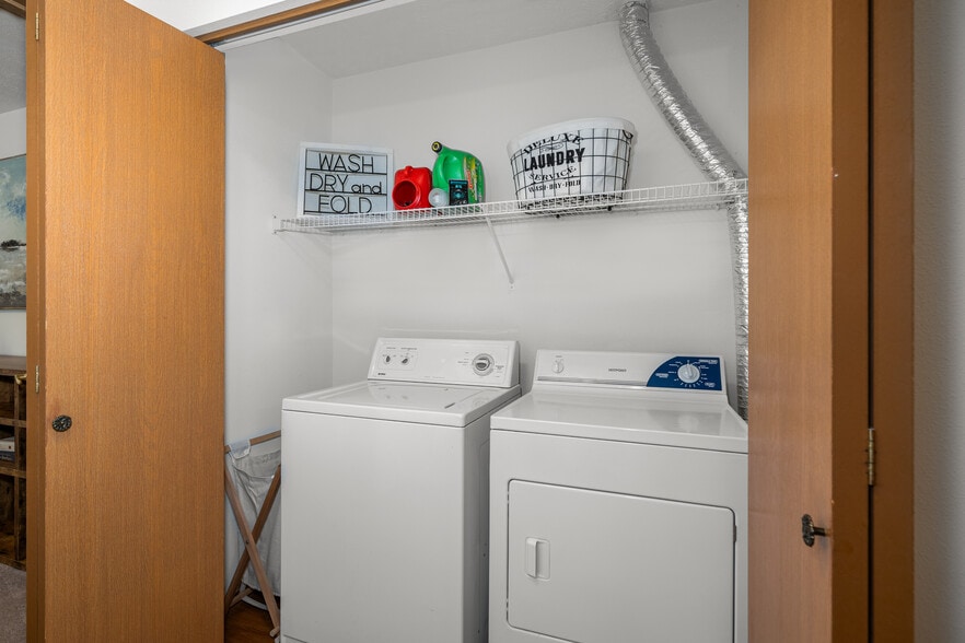 1x1 FP2 Washer and Dryer - Prairie Hills