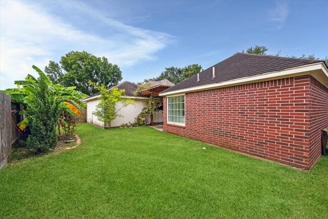 Building Photo - 23006 Greenrush Dr