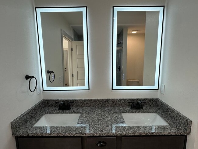 Building Photo - NEW CONSTRUCTION 5 Bed 3 Bath w/ Walk Out ...