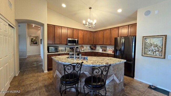 Building Photo - 37796 S Golf Course Dr