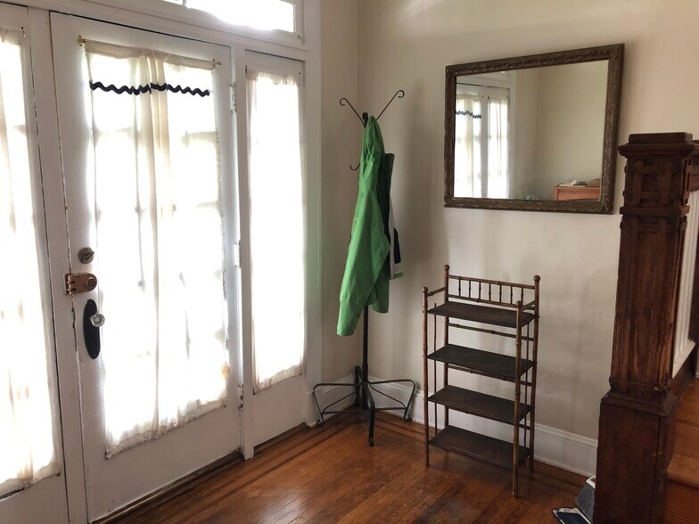 Building Photo - 335 east 30th st