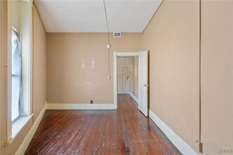 Building Photo - 319-25 N Salina St