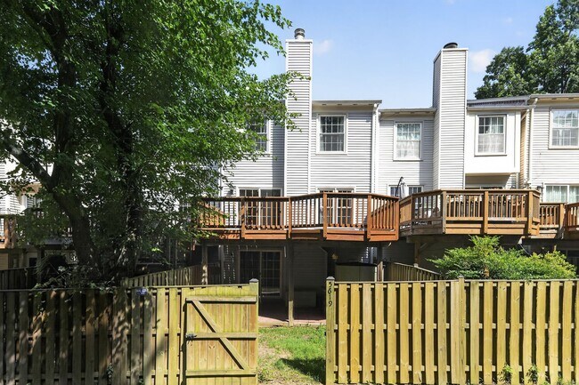 Building Photo - 5619 Ridge View Dr