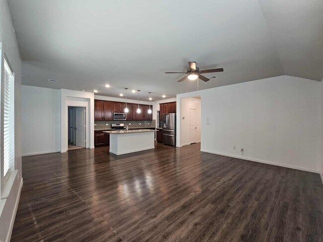 Building Photo - 2111 Levant Ln