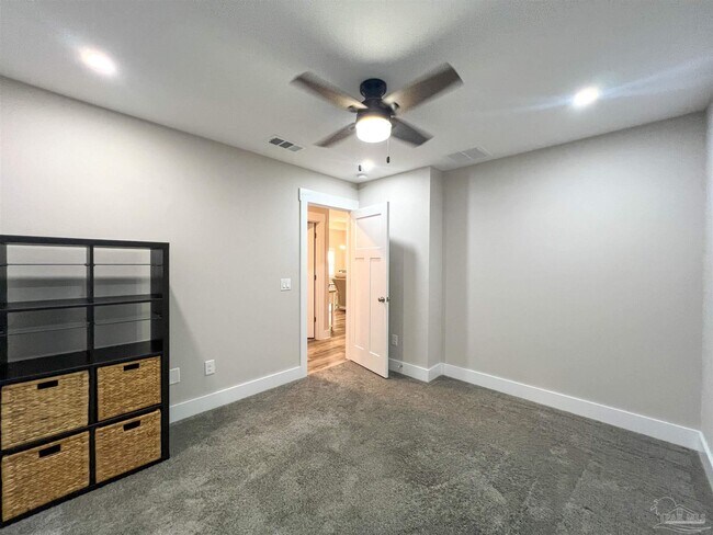 Building Photo - 5686 Dunridge Drive