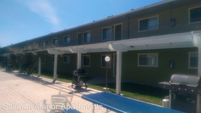 Building Photo - 800 S Saliman Rd