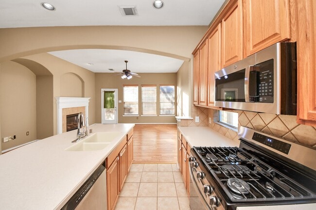 Building Photo - 21611 Shallow Glen Ln