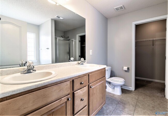 Building Photo - 111 NW Wittington Ln