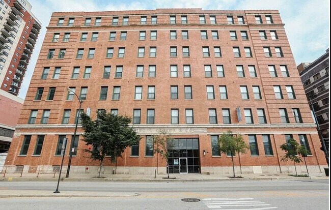 Primary Photo - 1545 S State St