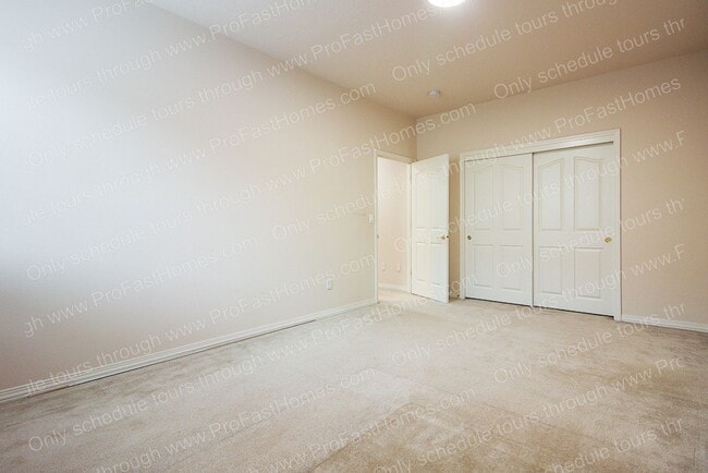 Building Photo - 16107 SE Bybee Ct