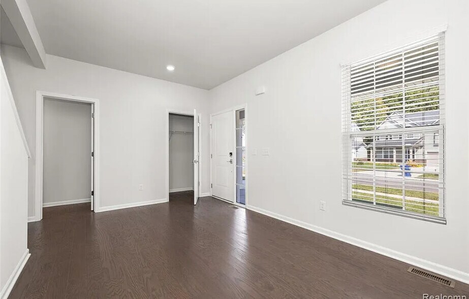 Building Photo - 3449 Haverford Dr