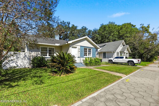 Building Photo - 2755 Green St