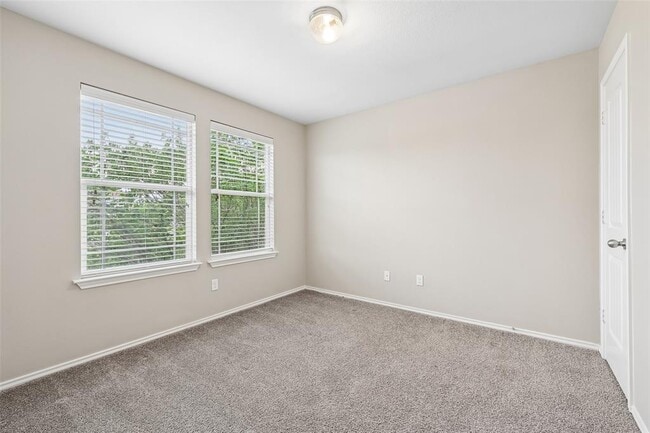 Building Photo - 1808 Enchanted Rock Dr