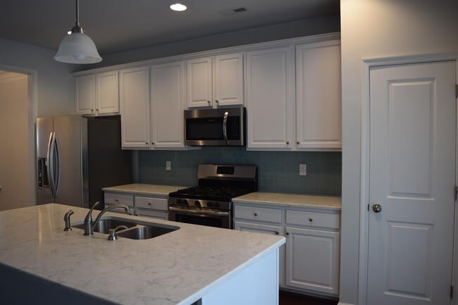 Building Photo - 139 Wineberry Wy