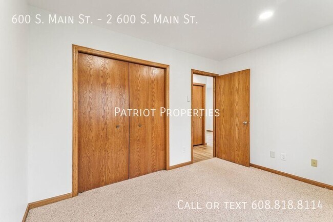 Building Photo - 600 S Main St