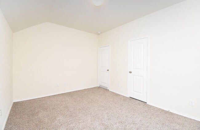 Building Photo - 9431 Summer River Dr