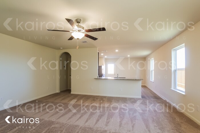 Building Photo - 5815 Littoral Rd