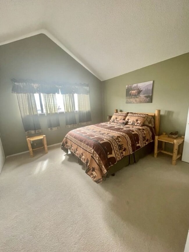 Building Photo - For Rent – Fully Furnished Home in Lake Hatcher