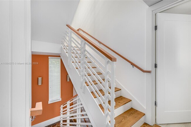 Building Photo - 696 NE 68th St