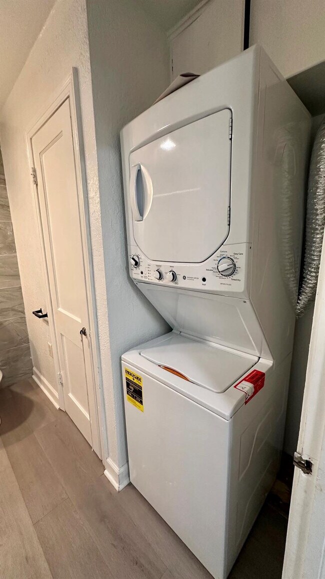 Building Photo - 325 N Federal Hwy