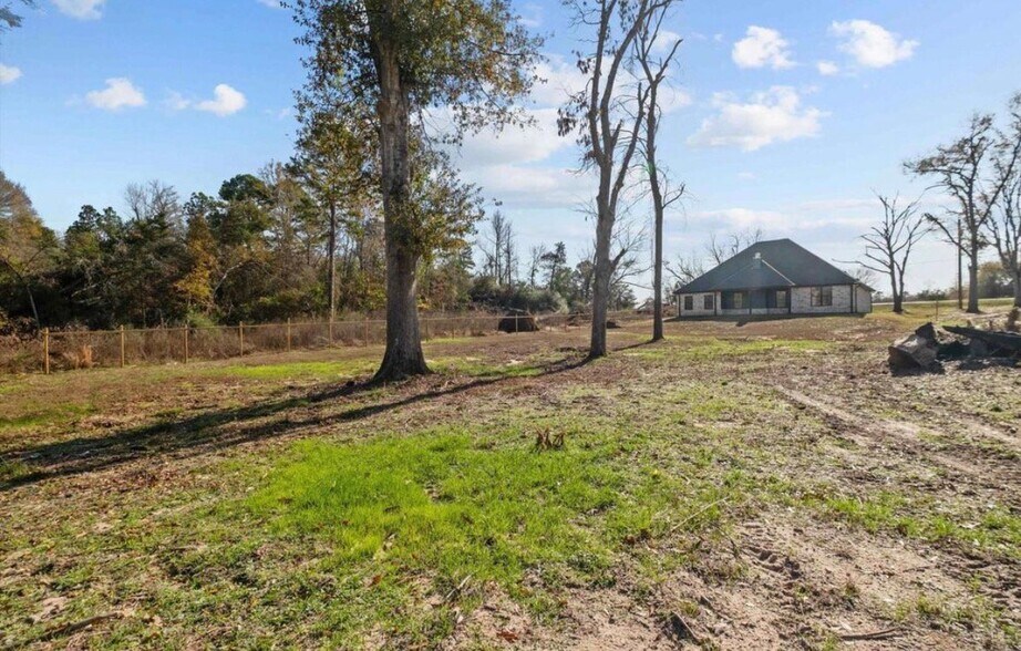 Building Photo - 12376 County Rd 46